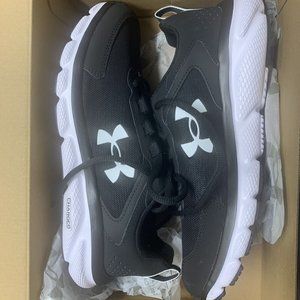 UA Womens Charged Assert 9 Running Shoe Black Size 8.5 US